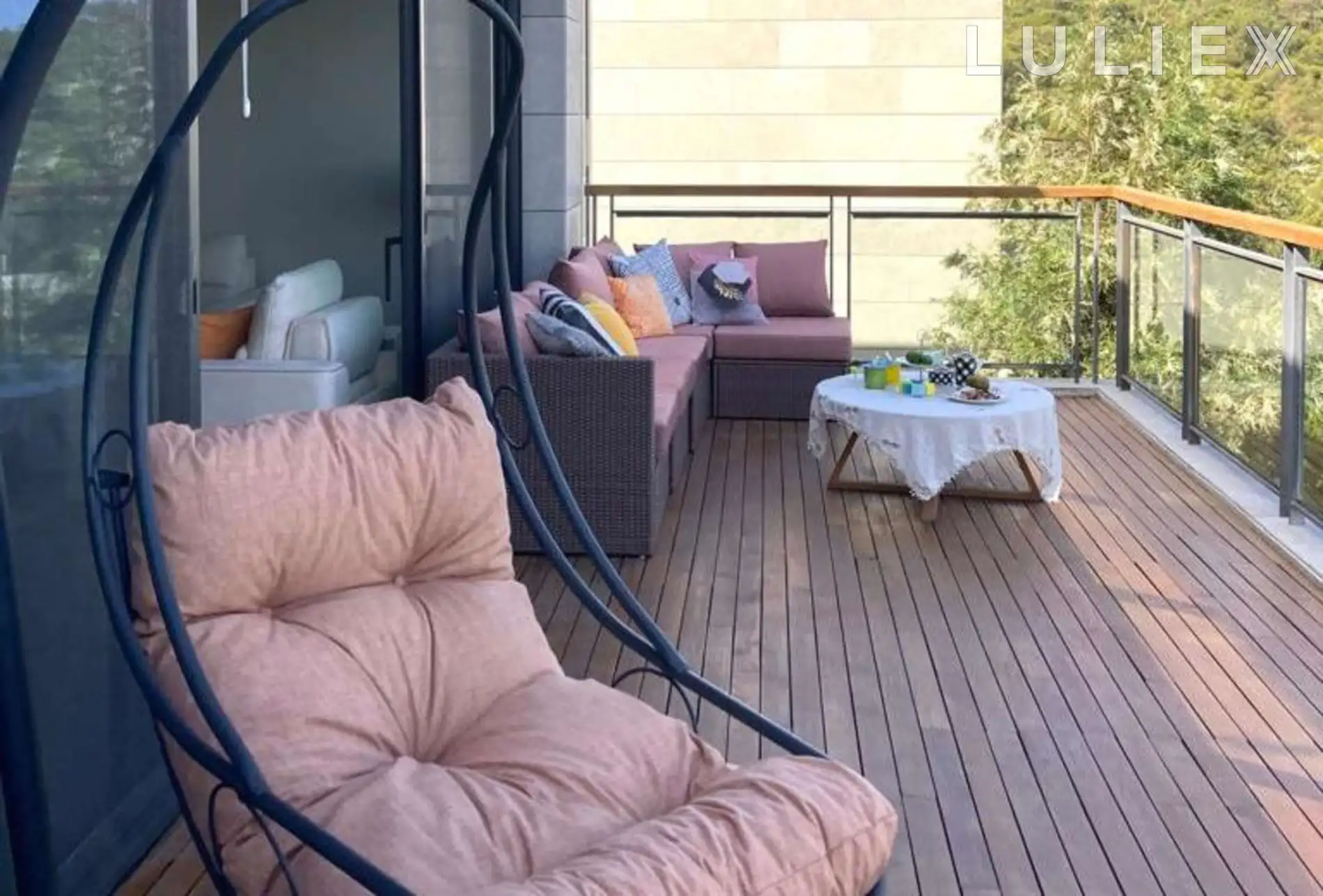 SEAVIEW LUX APARTMENT