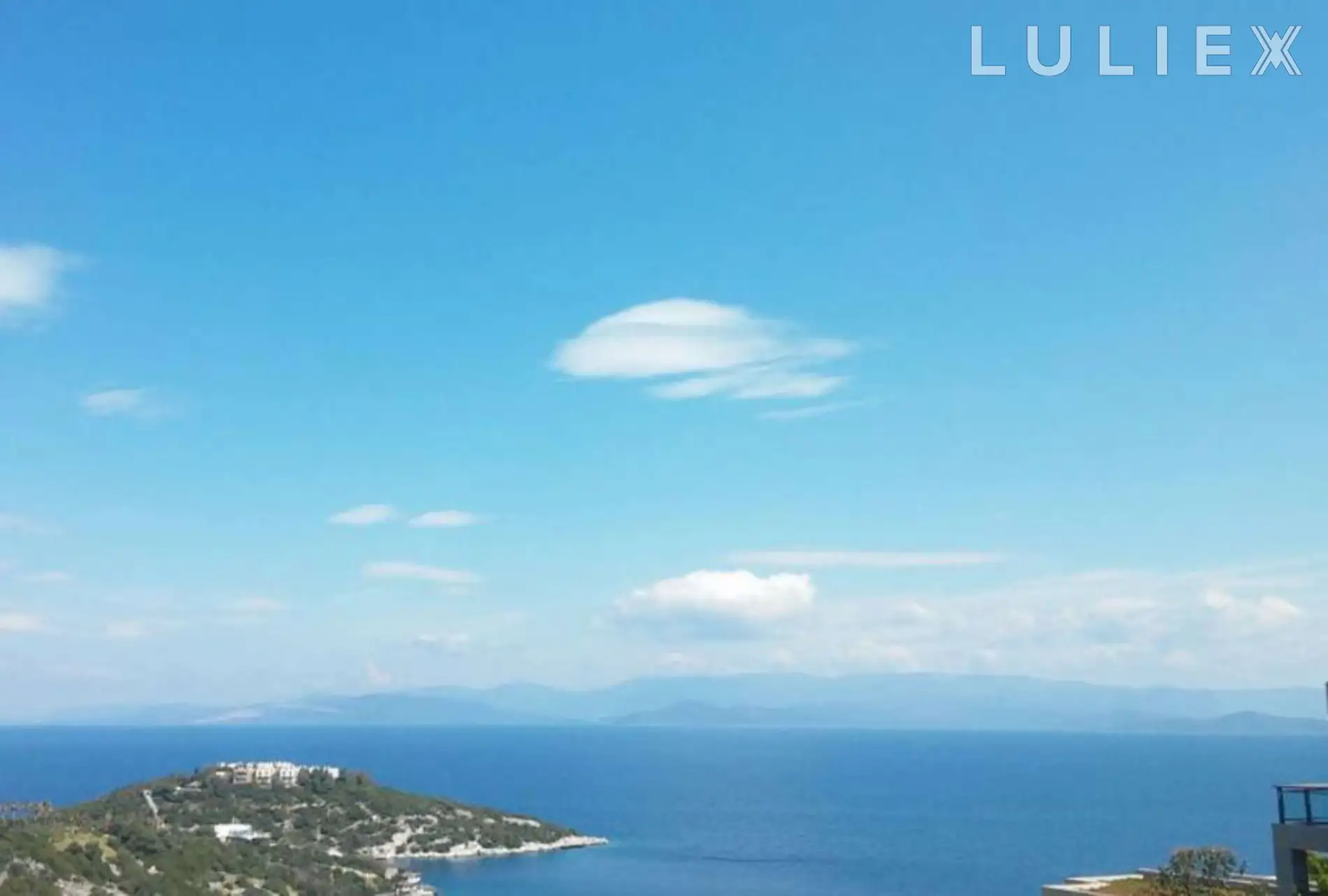 SEAVIEW LUX APARTMENT