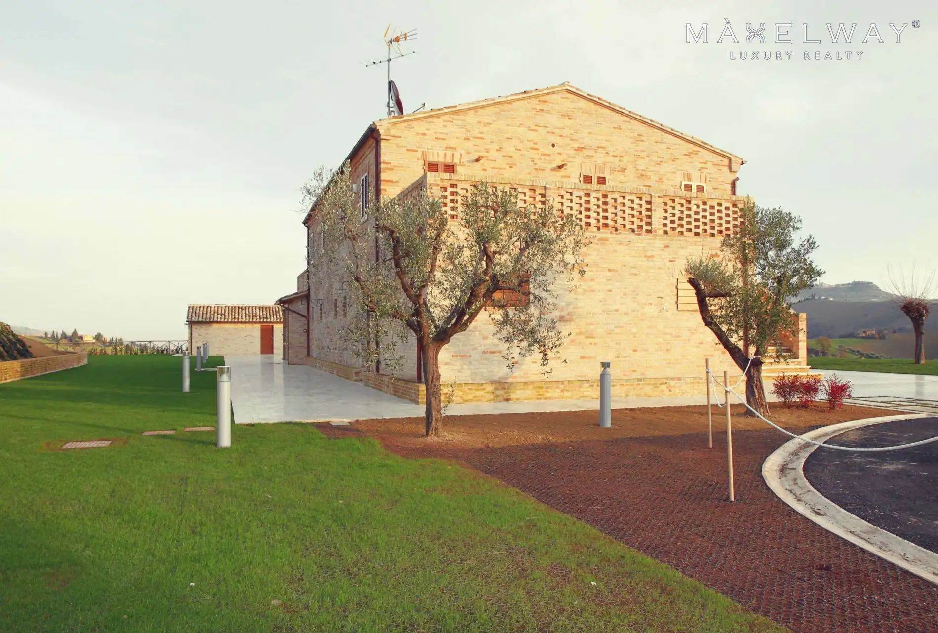 WINERY & VINEYARDS