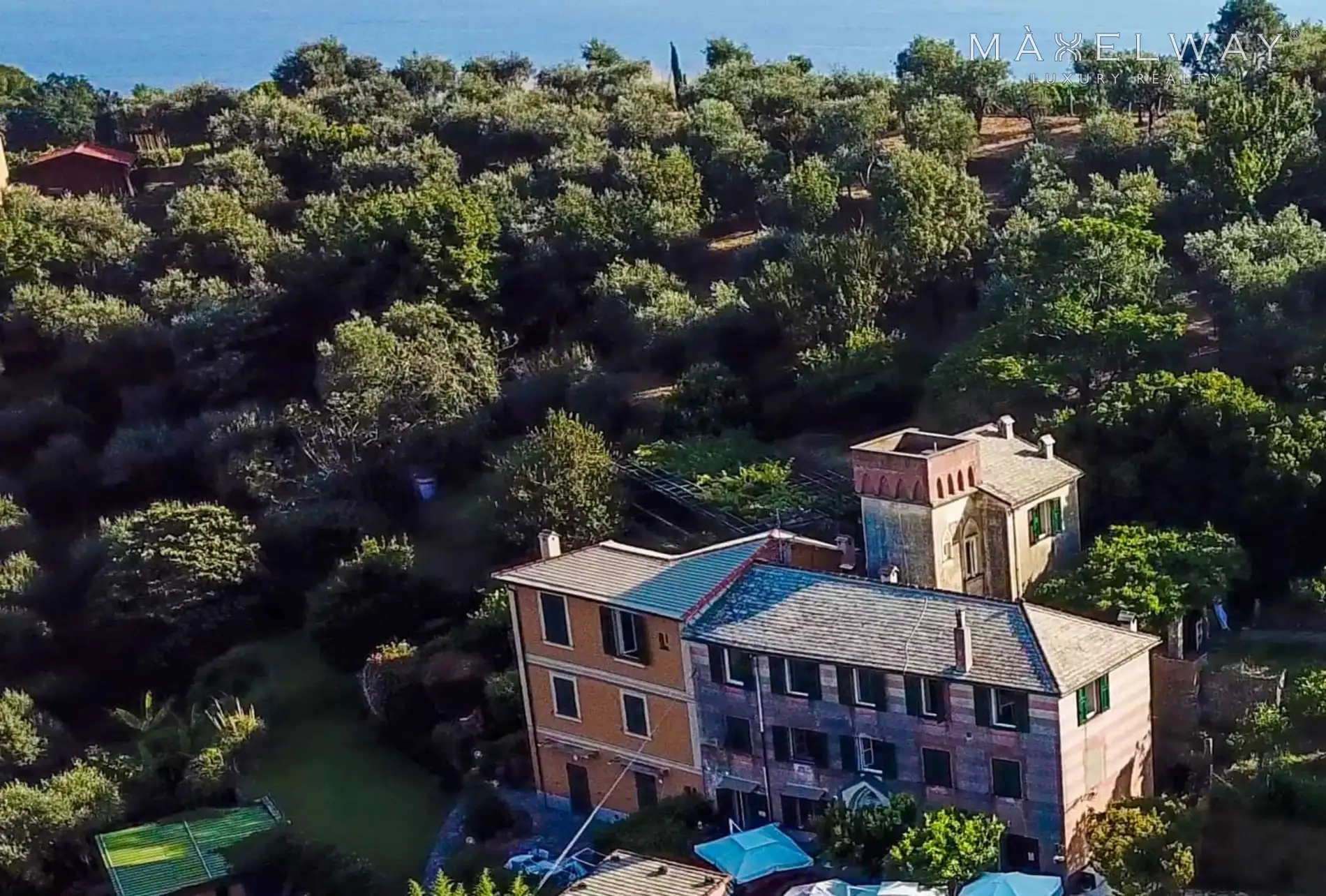 HISTORIC 1600'S ESTATE