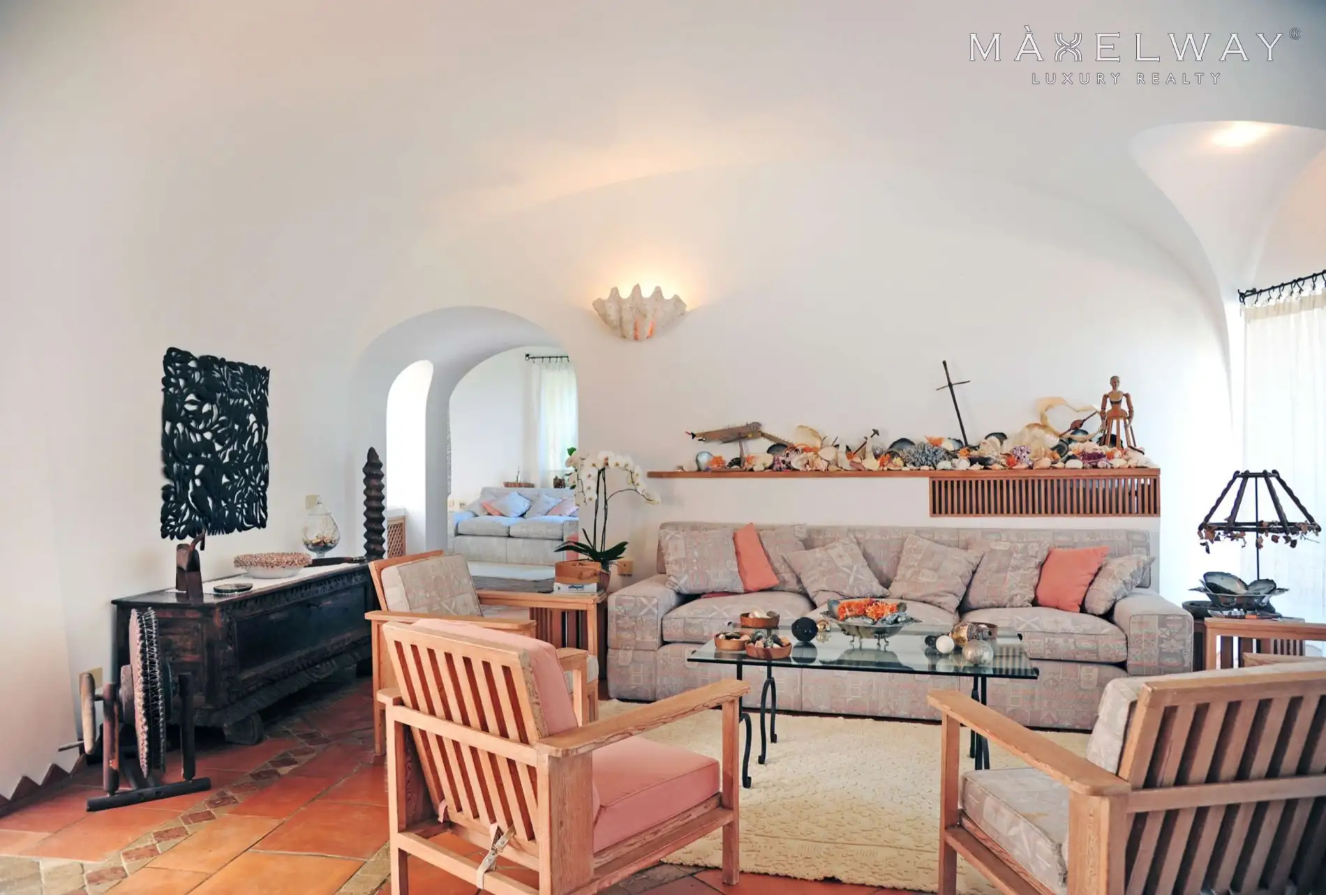 THE ROYAL VILLA