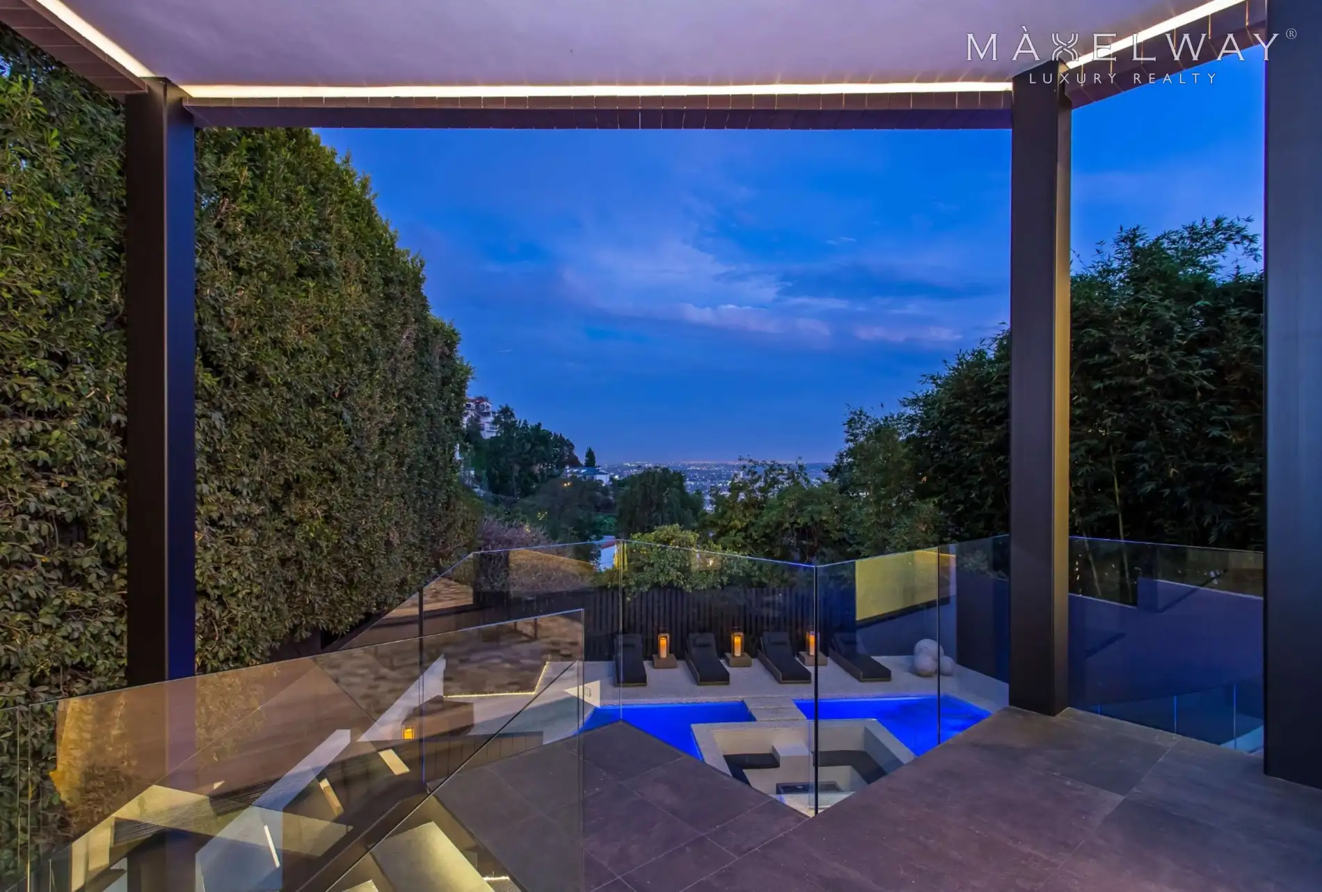 L.A. FAB VILLA