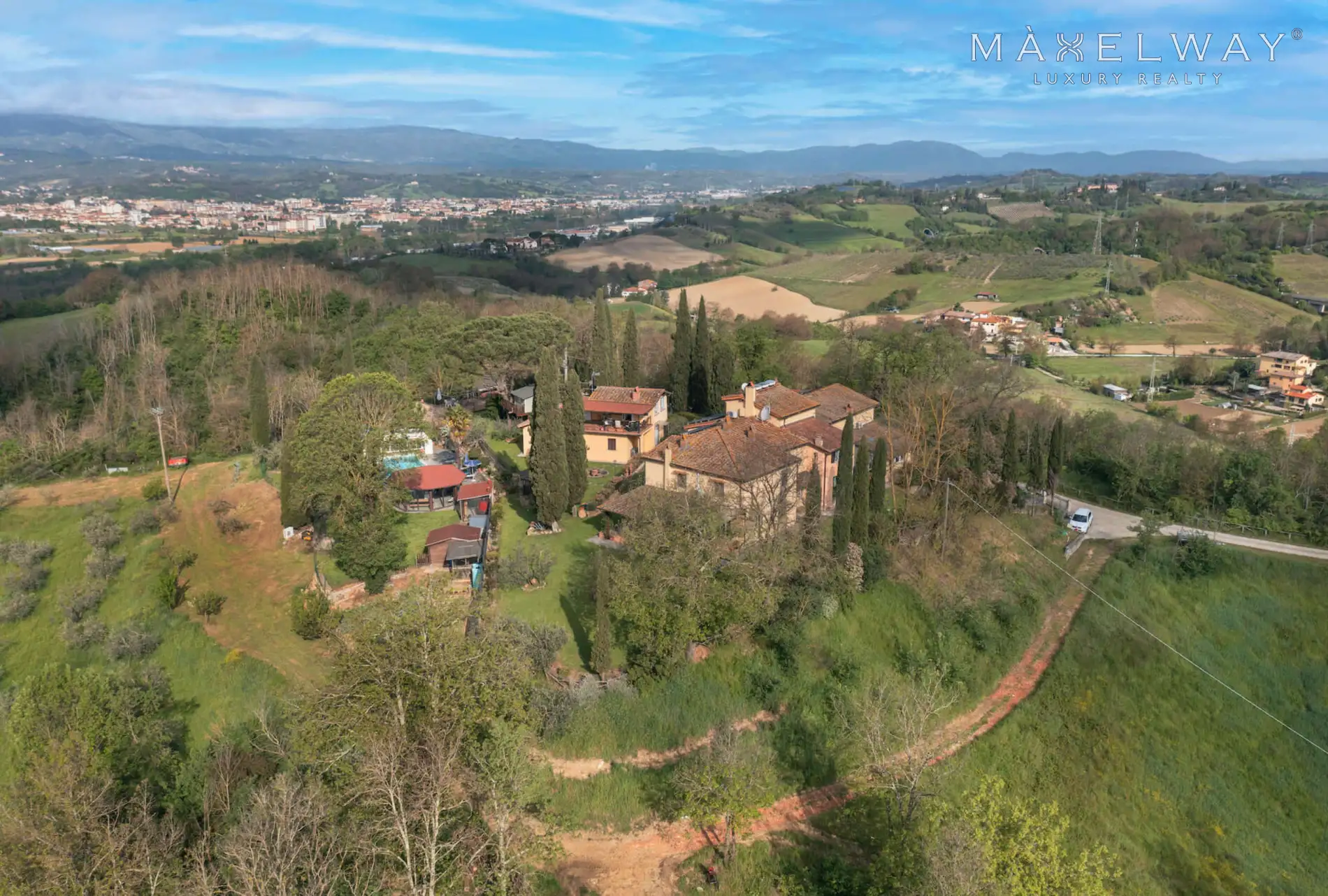 TUSCAN ESTATE