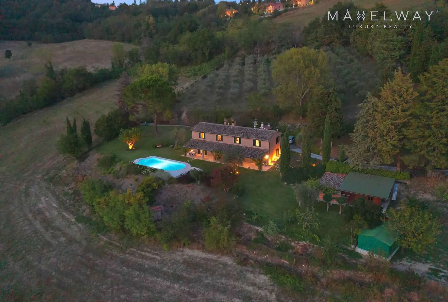 TOP VILLA WITH POOL