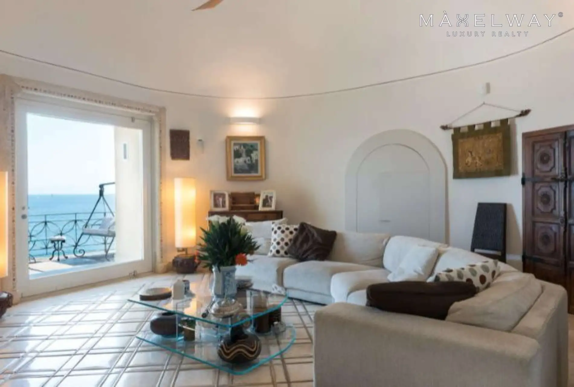 LUXURY VILLA IN POSILLIPO