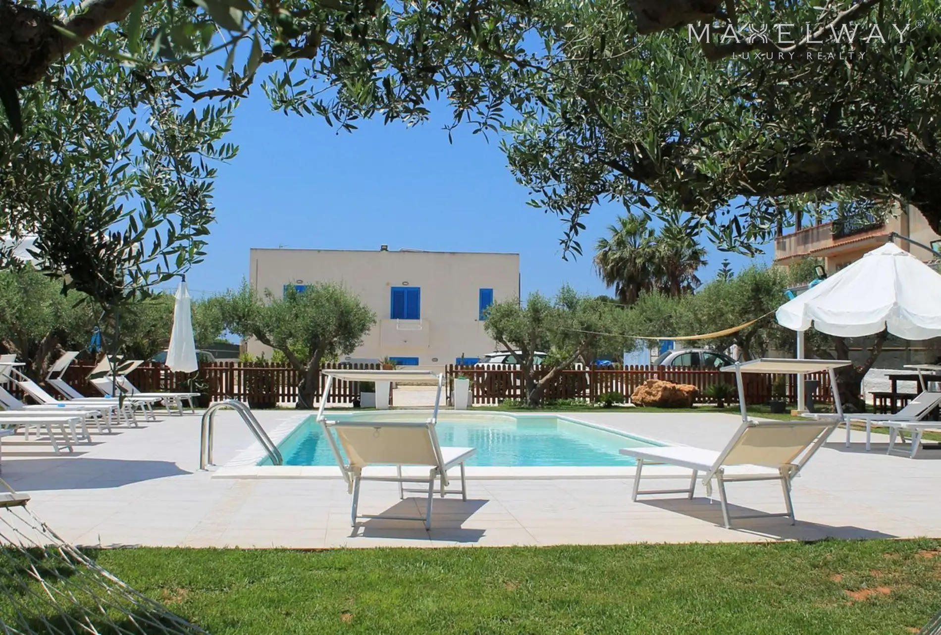  VILLA IN SICILY 