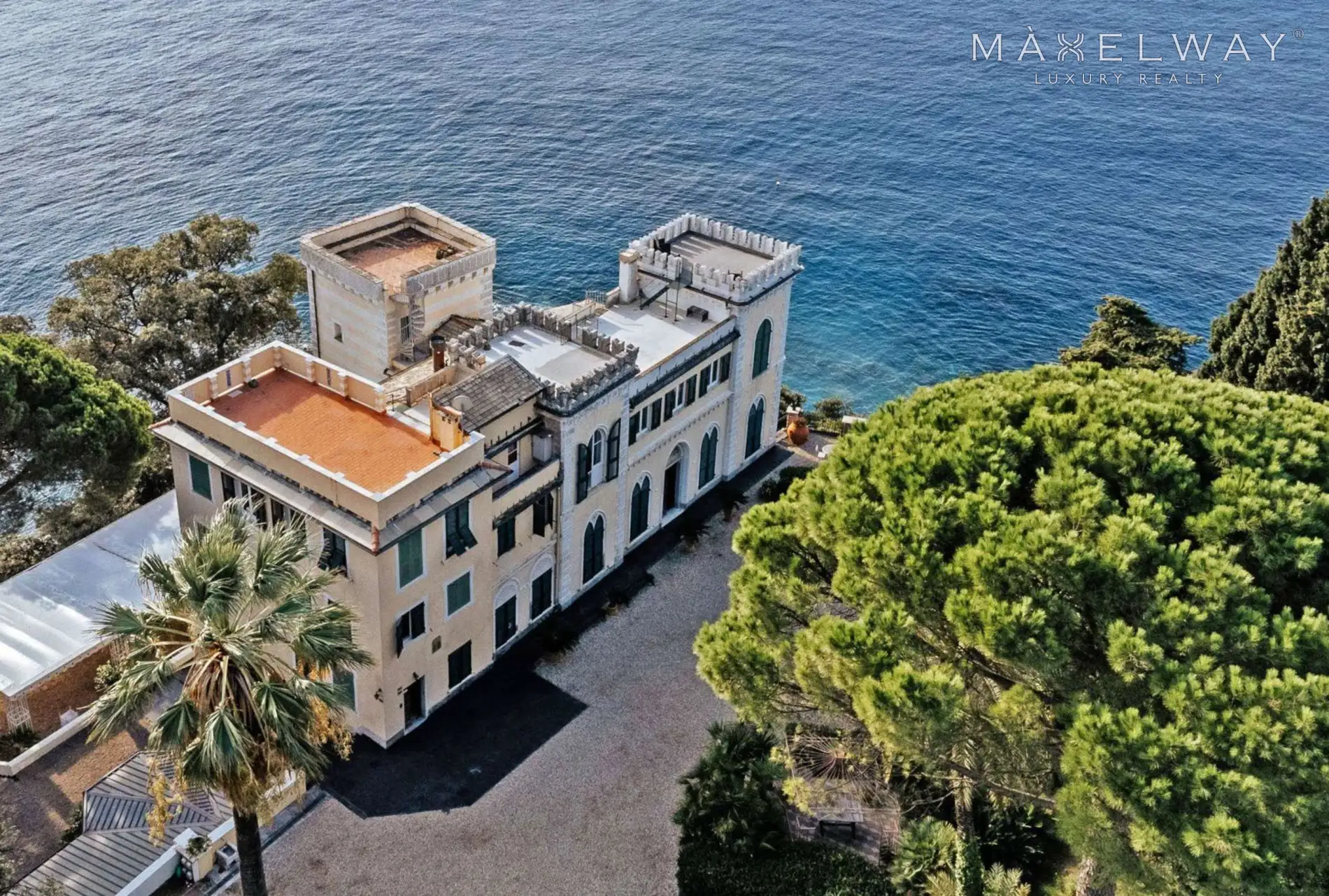 SEAFRONT CASTLE