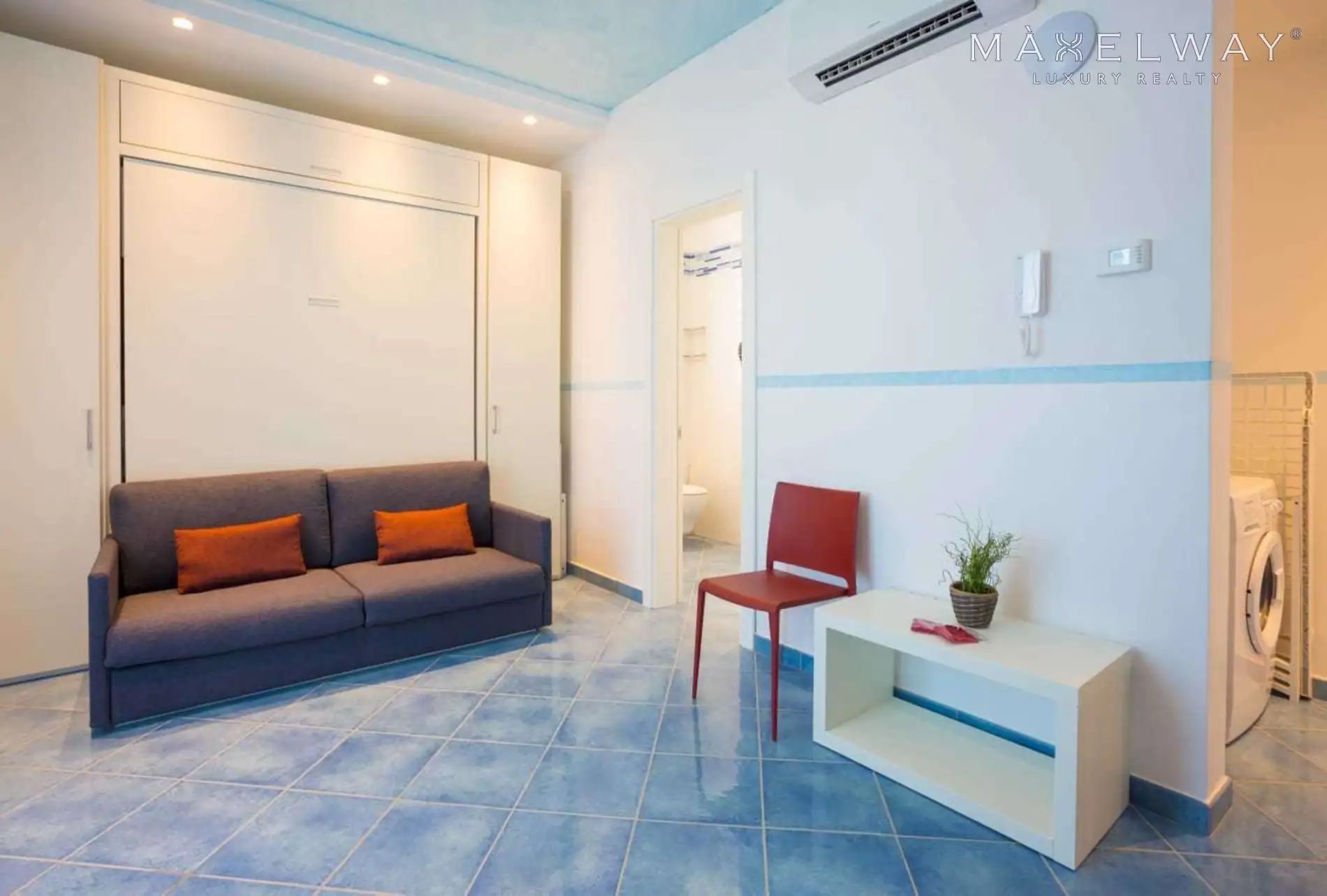 PROPERTY IN ISCHIA
