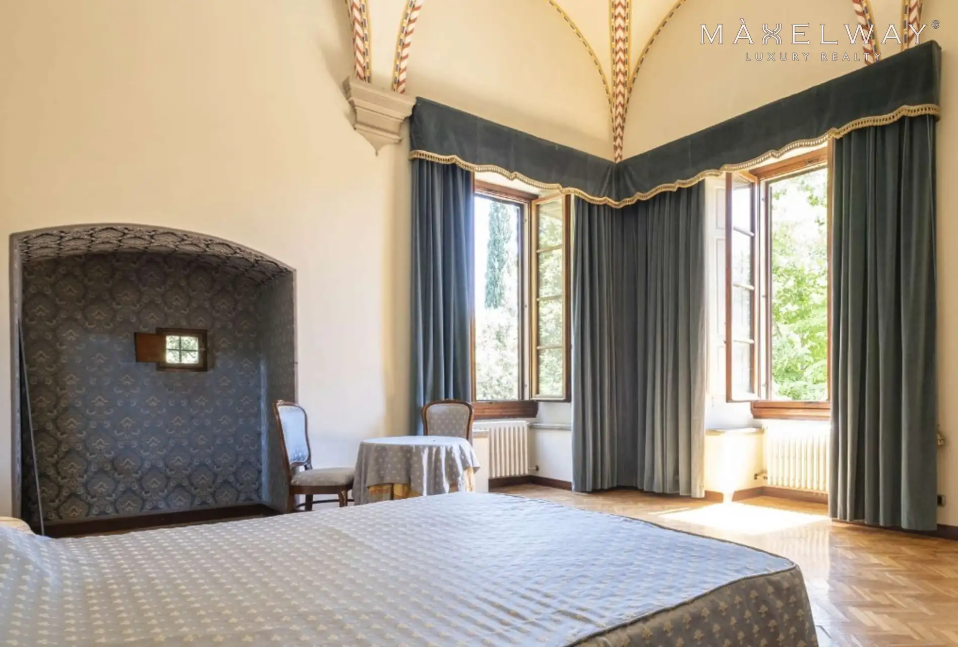 LAVISH CASTLE