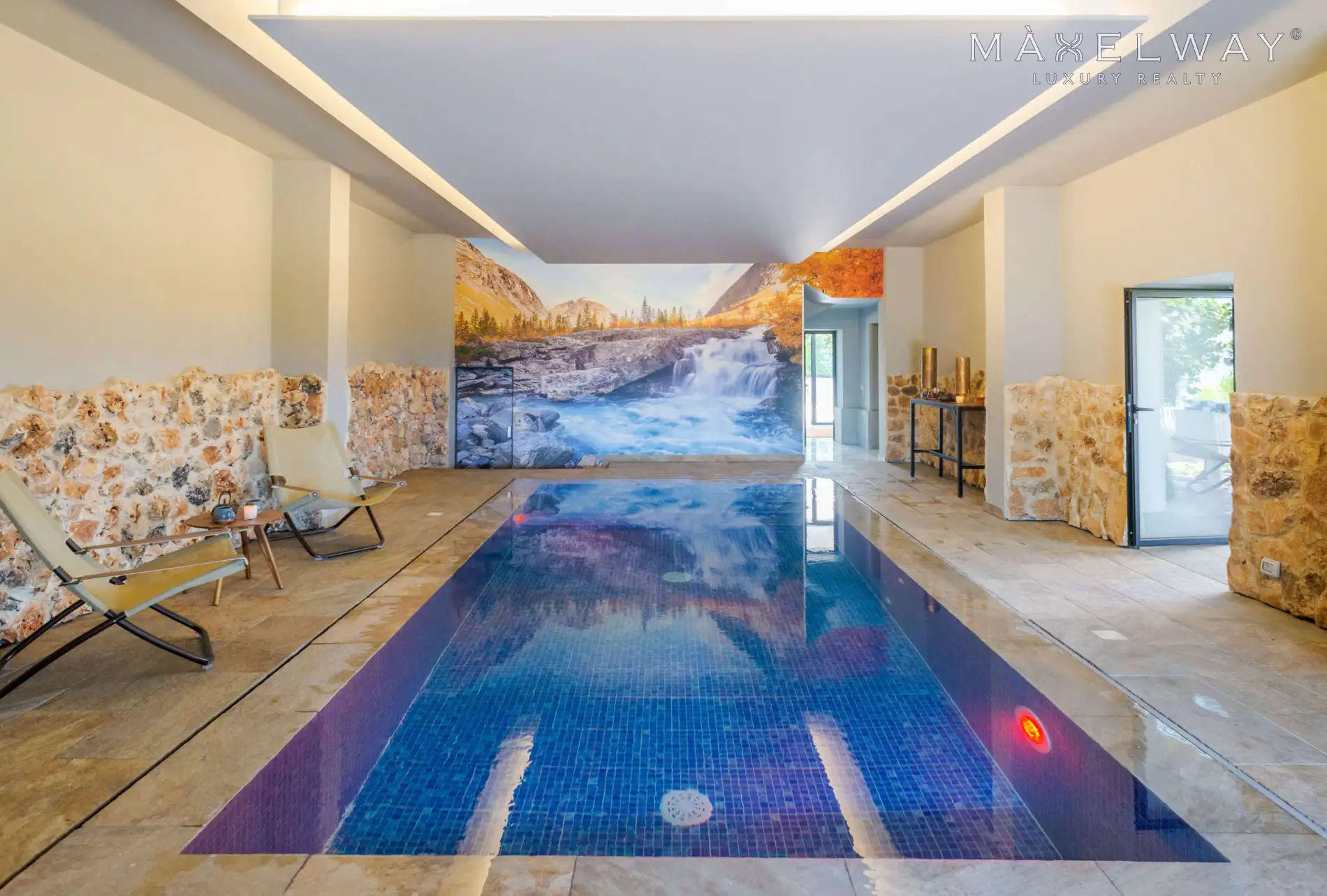 LUXURY VILLA