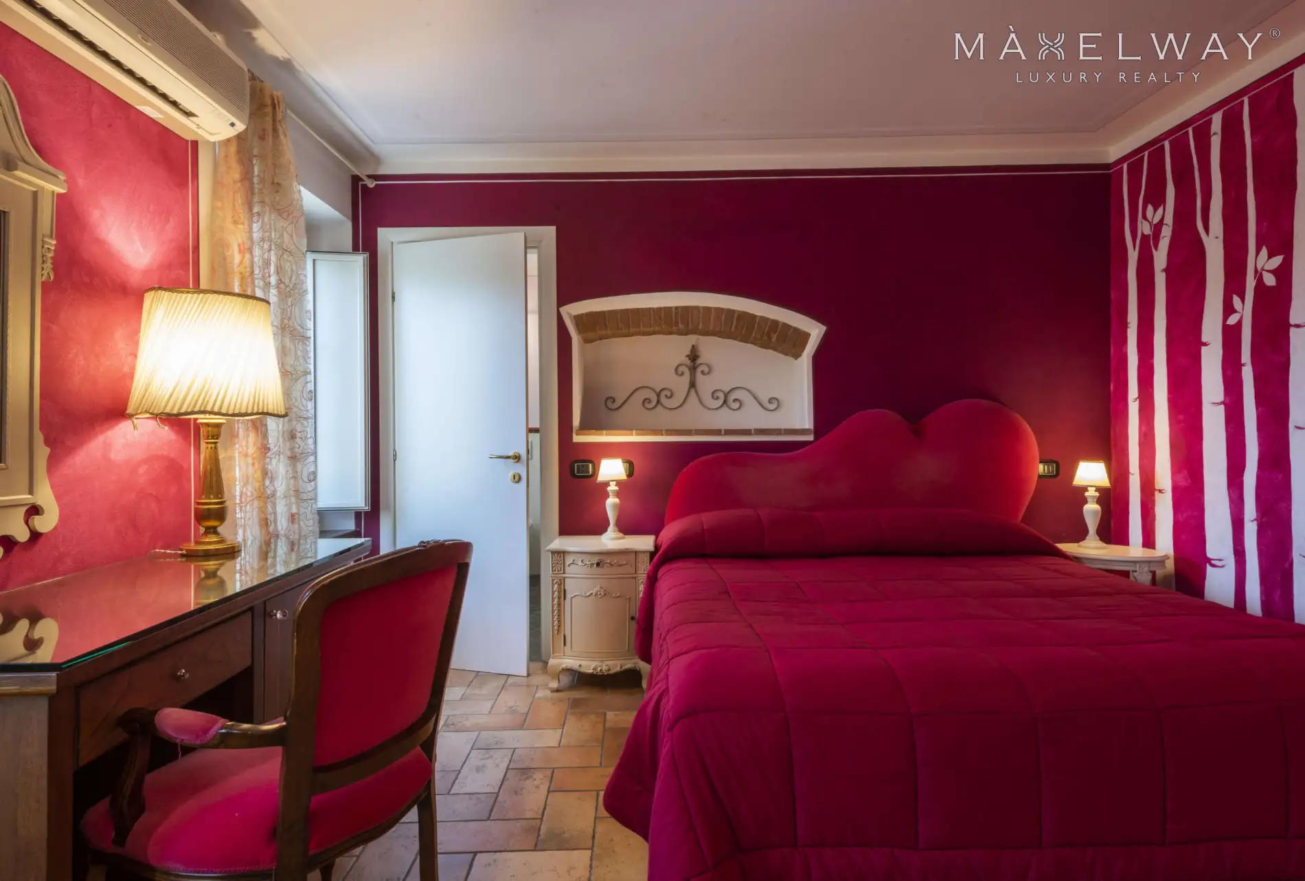 A JEWEL IN TUSCANY