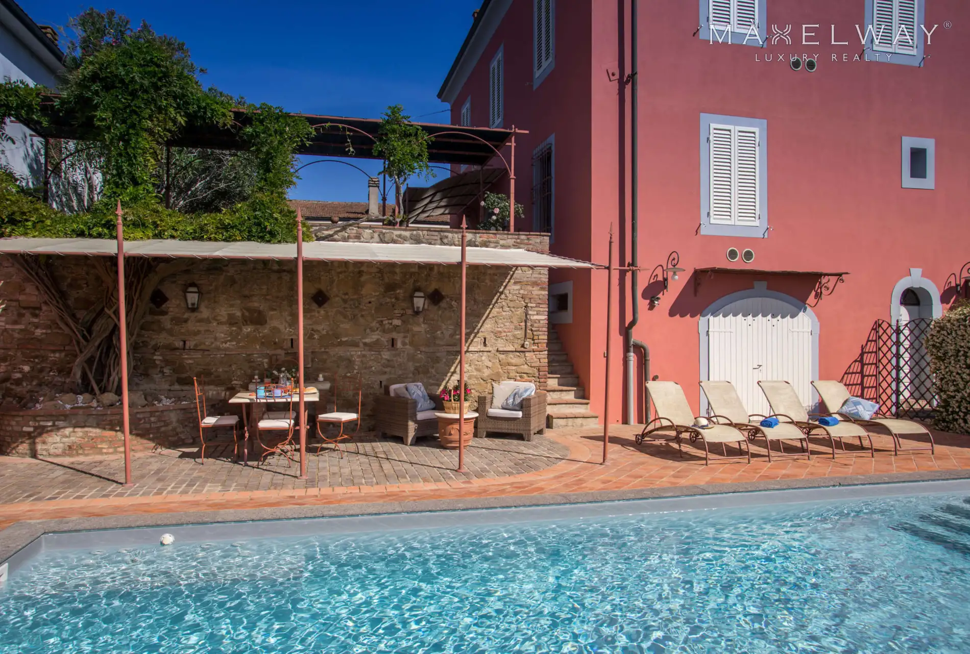 ART-NOVEAU VILLA