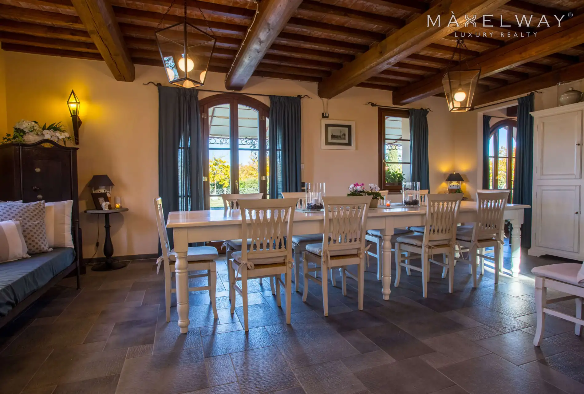  ELEGANT VILLA