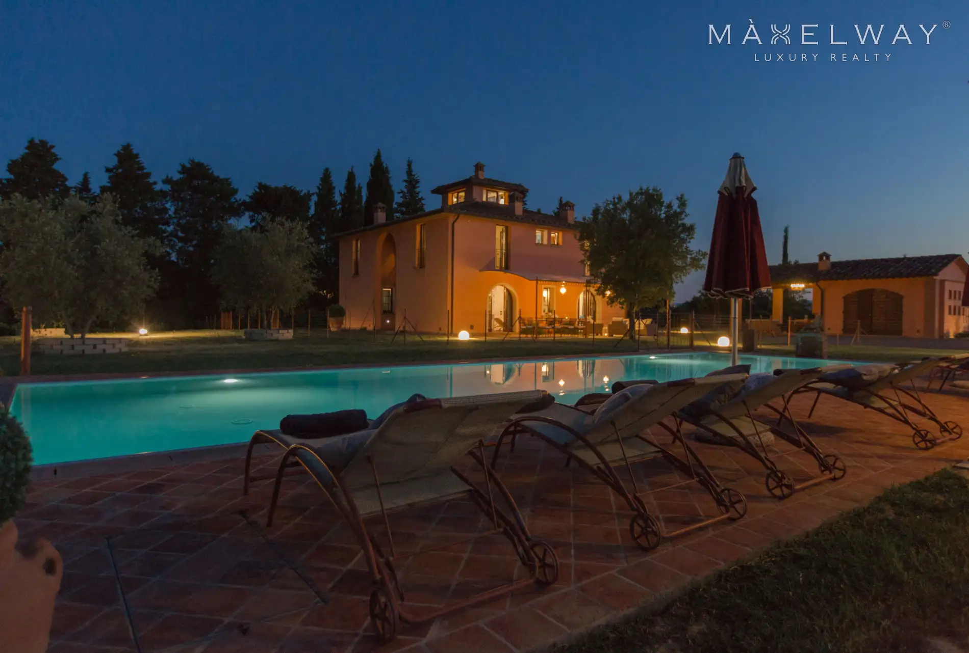  ELEGANT VILLA
