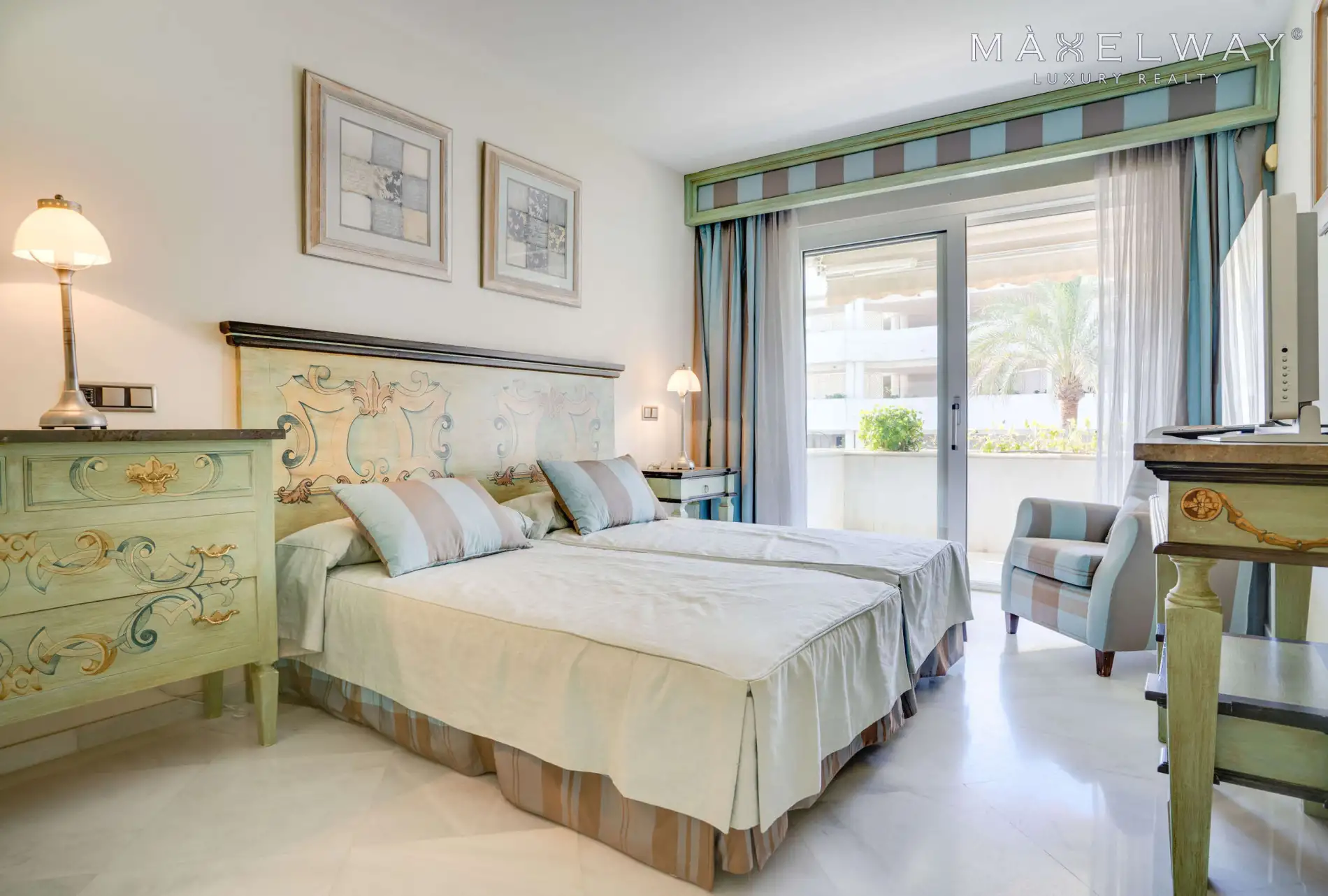 LUXE APARTMENT IN MARBELLA 