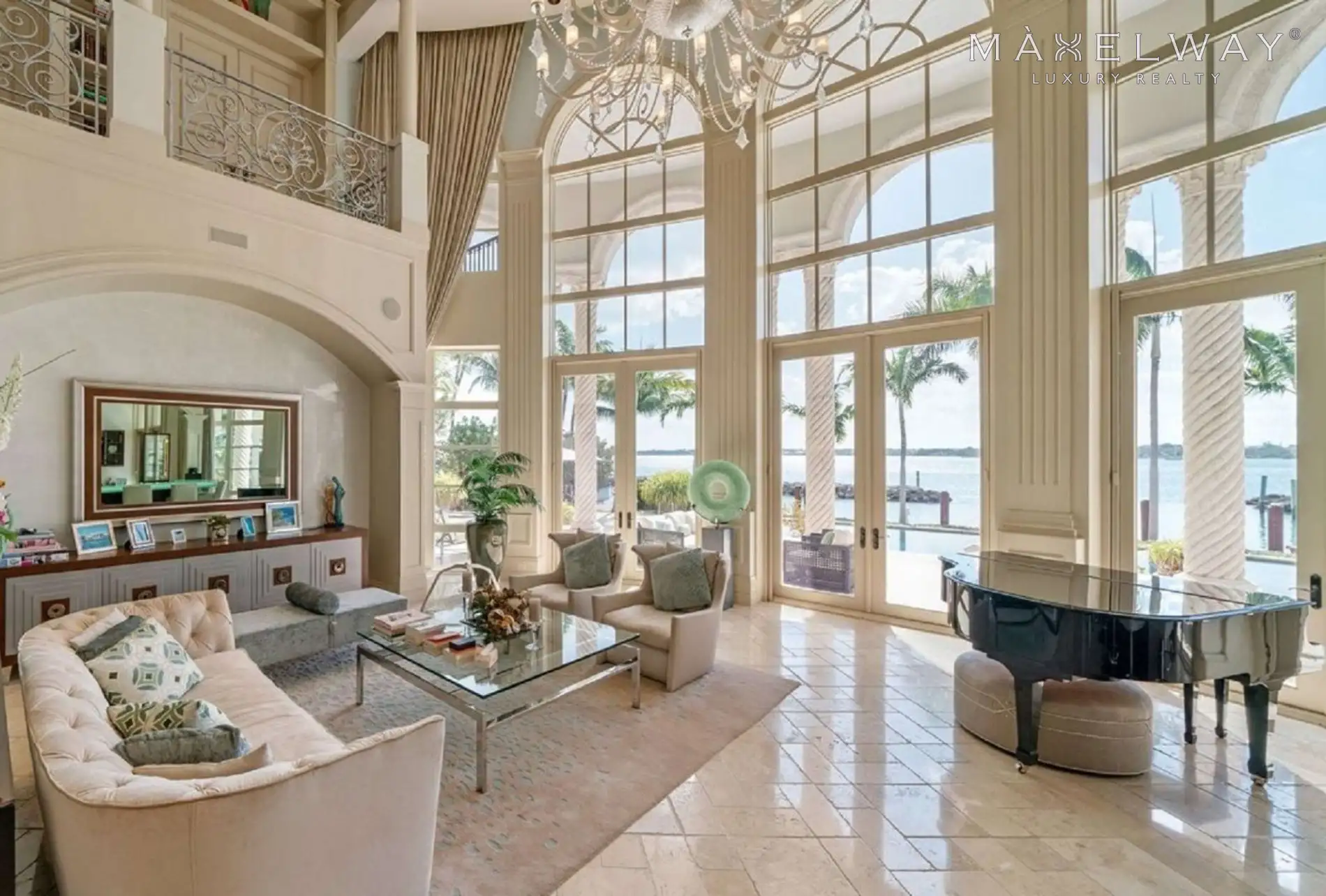 BAHAMAS MANSION