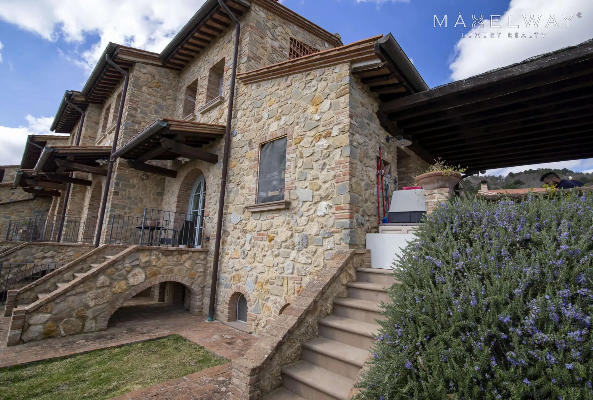TUSCAN VILLA