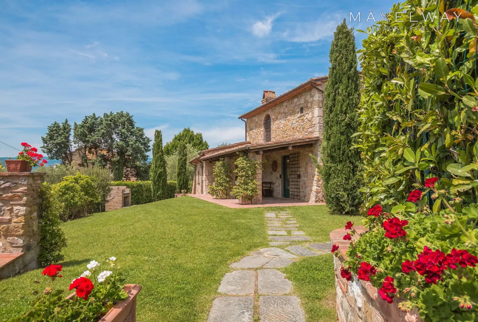 STUNNING TENUTA