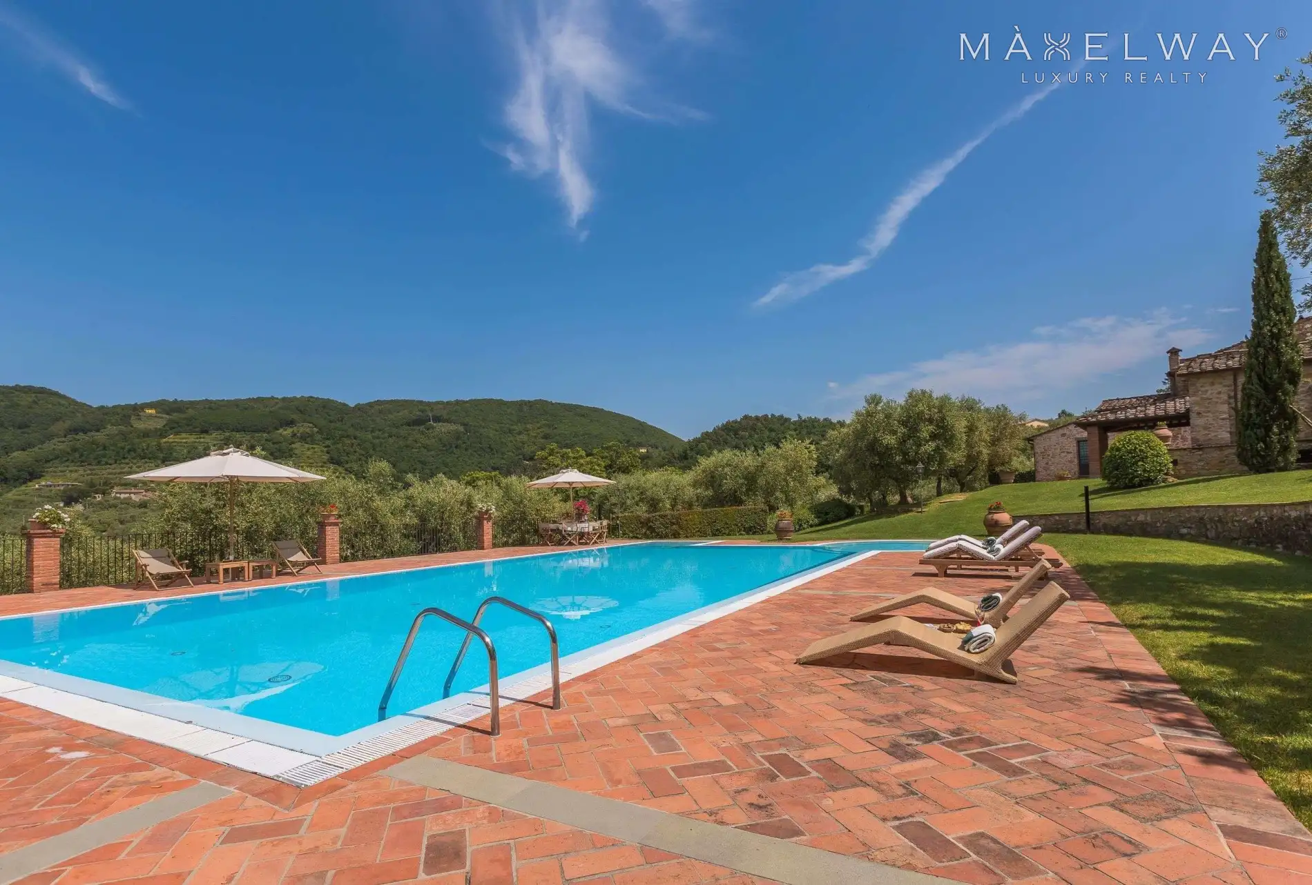 STUNNING TENUTA