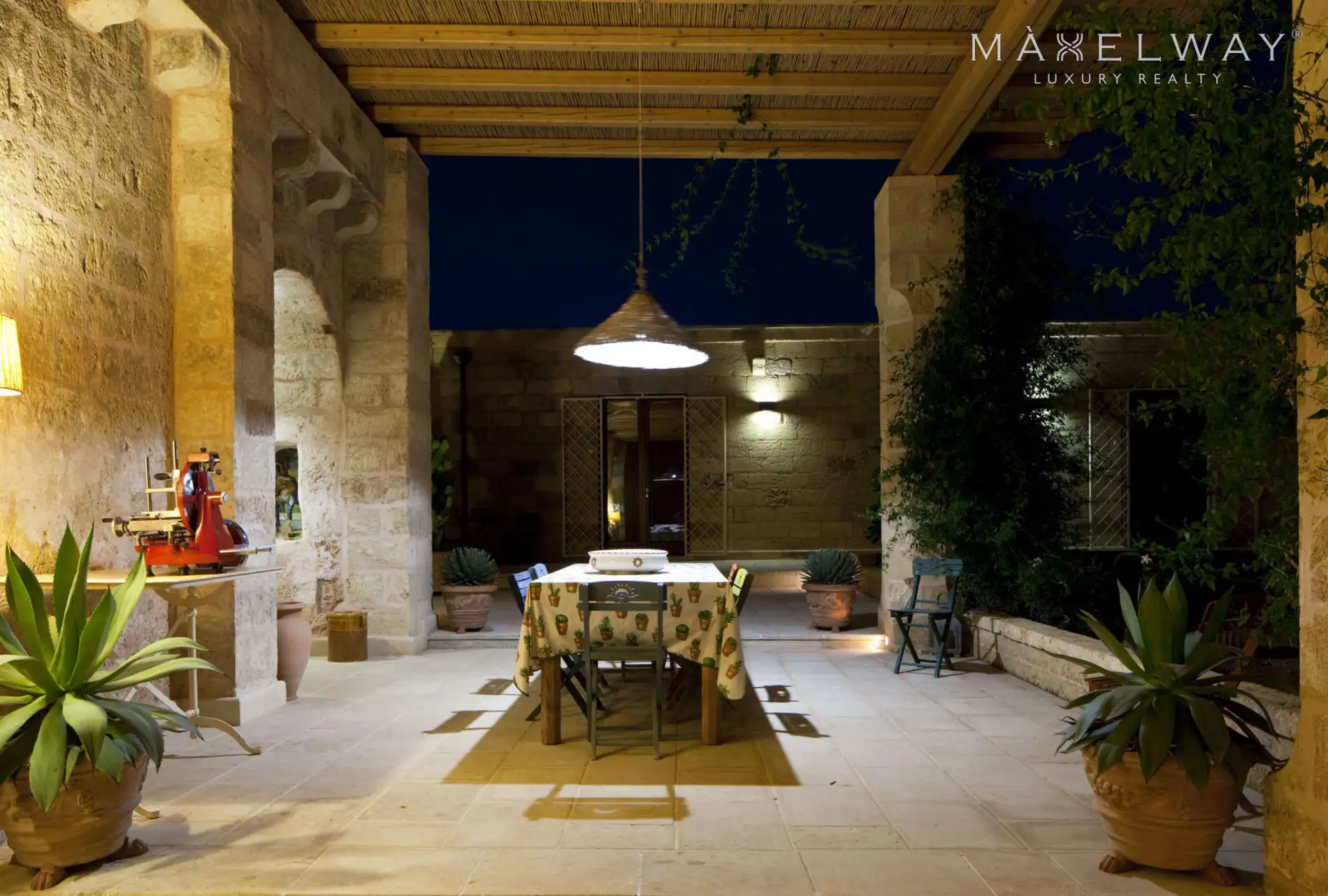 CHARMING MASSERIA