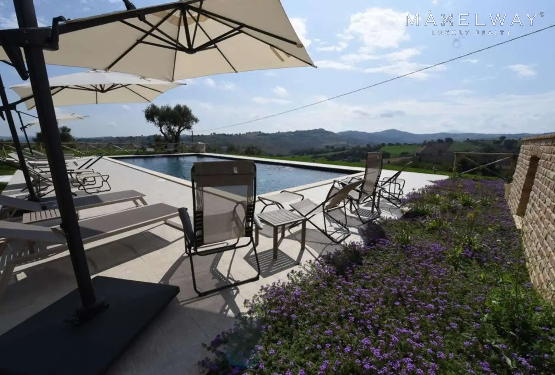 AMAZING VILLA IN THE MARCHE