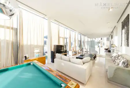STAR PENTHOUSE