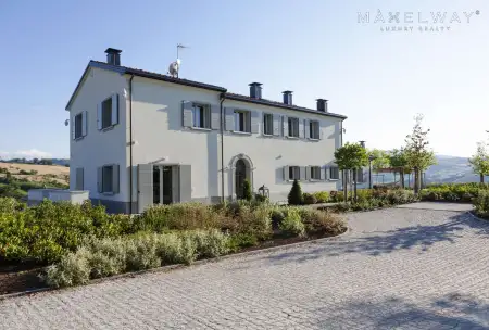 AMAZING LUXE VILLA