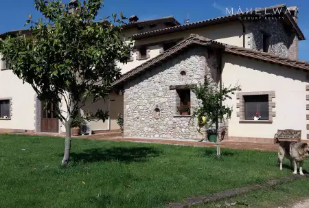 FANTASTIC FARMHOUSE