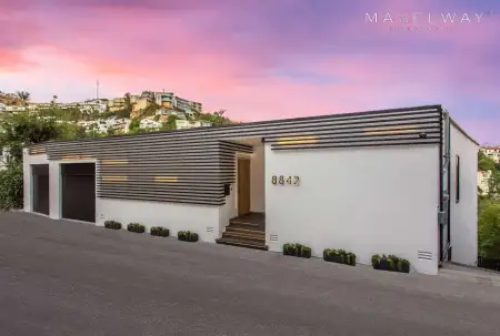 L.A. FAB VILLA