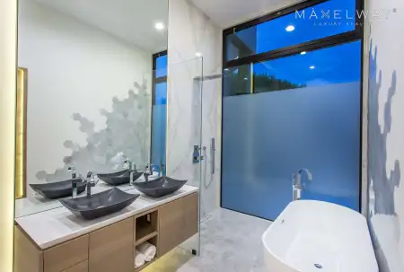 L.A. FAB VILLA
