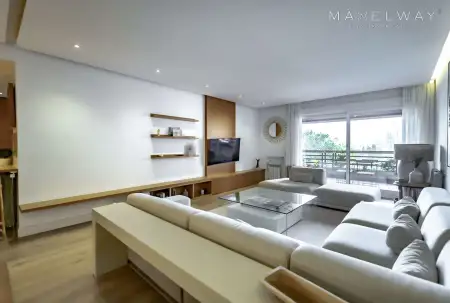 GLAM FLAT