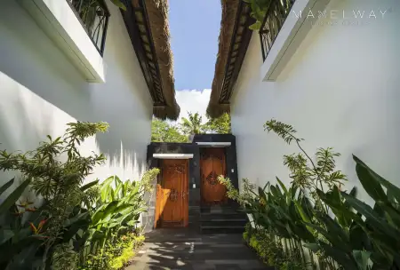 VILLAS & SUITES