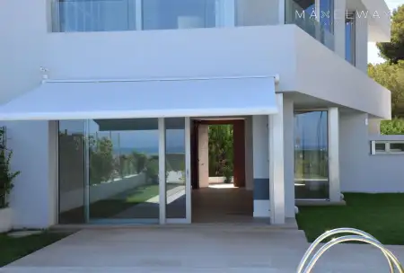 BEACHFRONT VILLA IN SPAIN