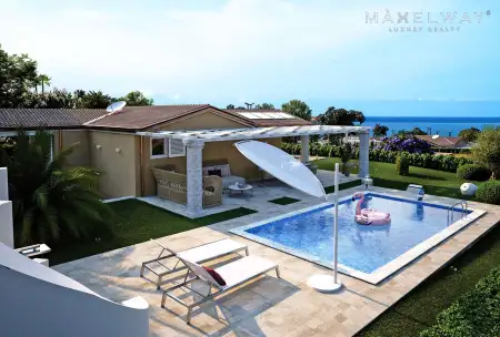 VILLA WITH POOL