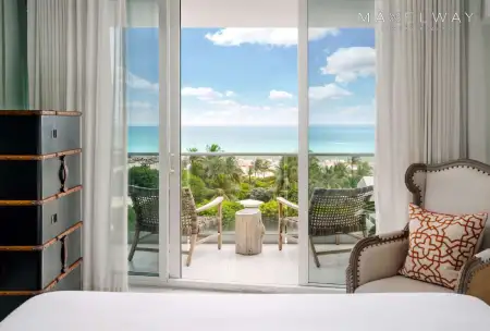 MIAMI BEACH RESORT