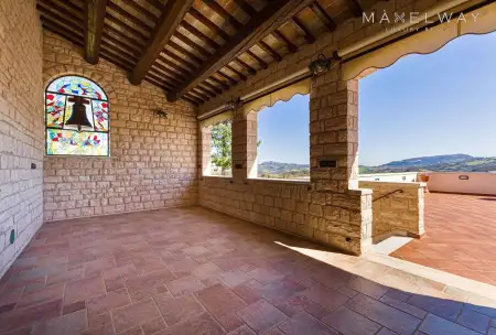 MARCHE COUNTRY HOUSE 