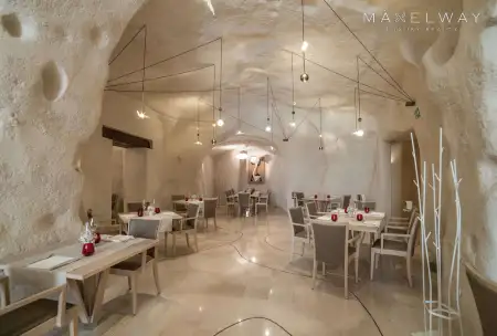 RESTAURANT IN A CAVE