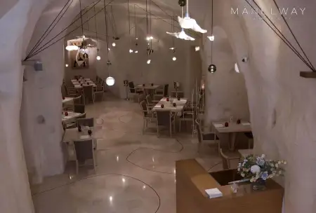 RESTAURANT IN A CAVE