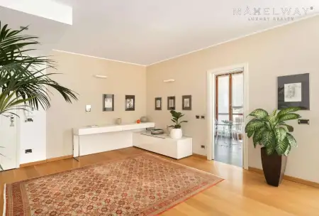 ELEGAN FLAT IN MILAN