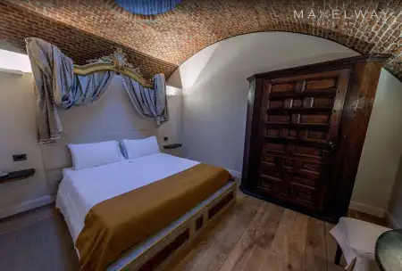 HISTORIC VILLA 