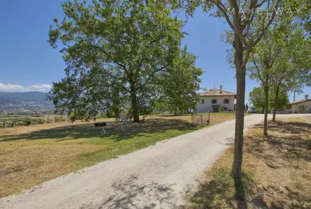 VILLA NEAR ASSISI