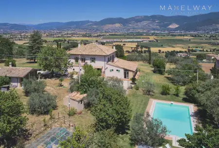 VILLA NEAR ASSISI