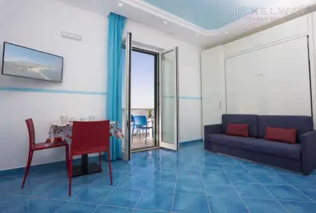 PROPERTY IN ISCHIA