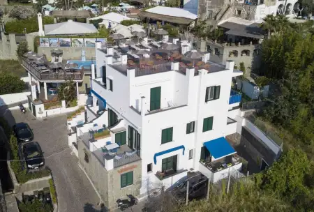 PROPERTY IN ISCHIA