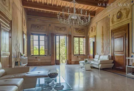 HISTORIC MANSION