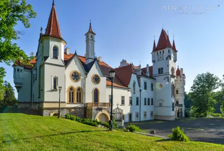 AMAZING CASTLE
