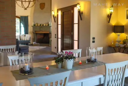  ELEGANT VILLA