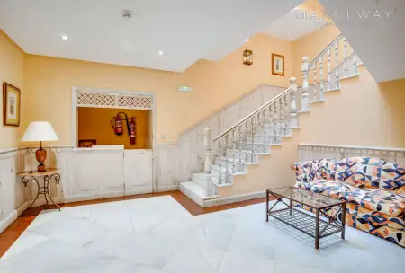 LUXE APARTMENT IN MARBELLA 