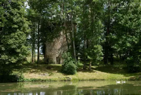 CHATEAU NEAR PARIS