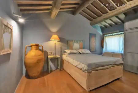 TUSCAN STONE VILLA